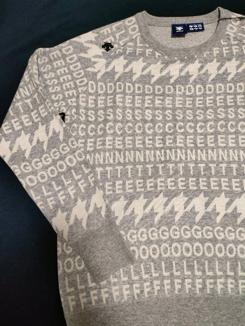 新品　DESCENTE GOLF デサントゴルフ　長袖ゴルフセーター　総柄