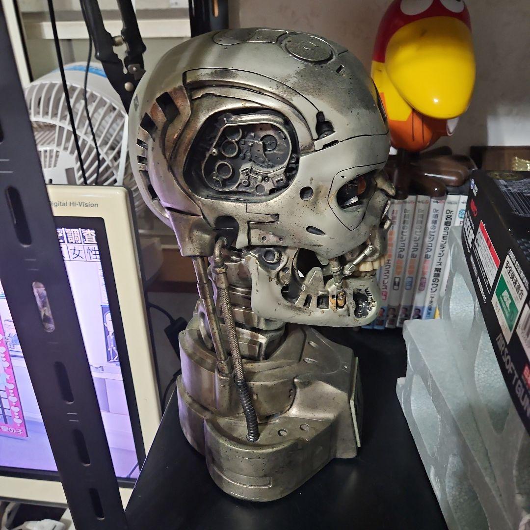 T2 エンドスケルトン ダメージバージョン 金属製 実物大