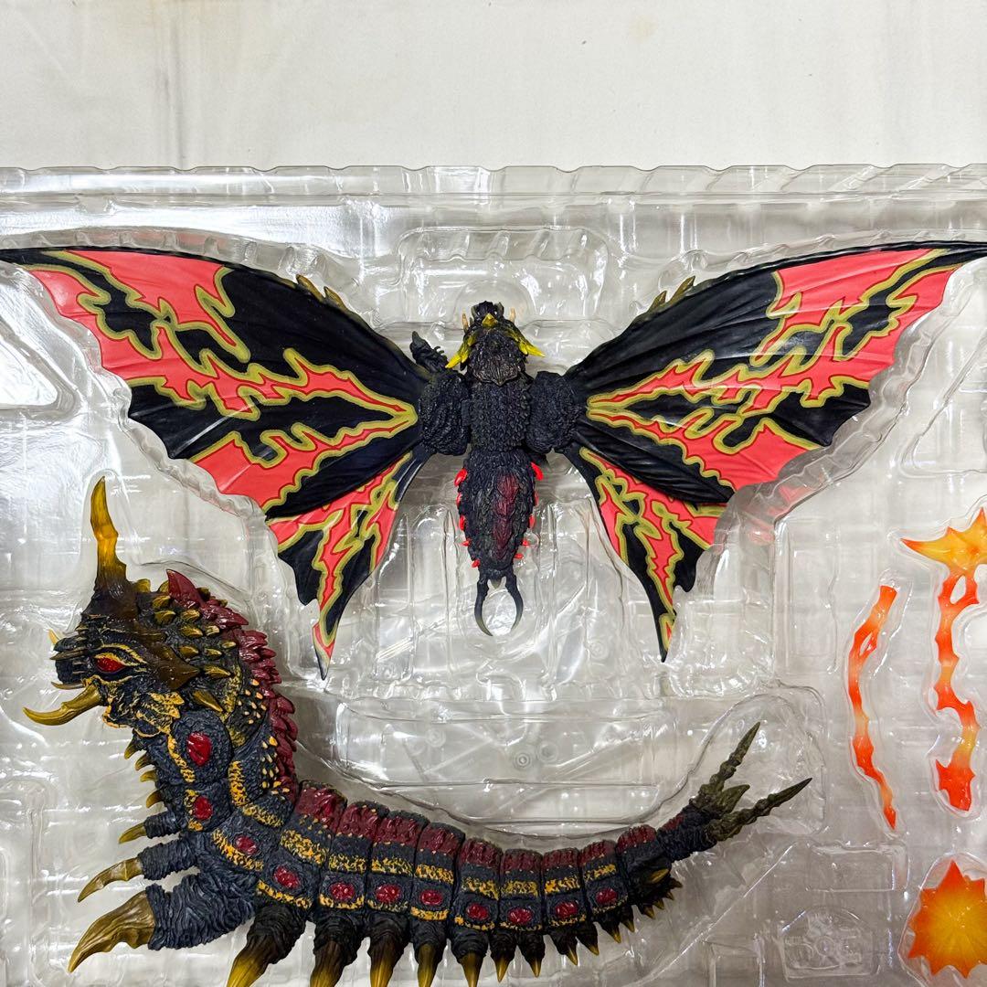 【中古・開封済】S.H.M バトラ（成虫）＆（幼虫） SP Color Ver.