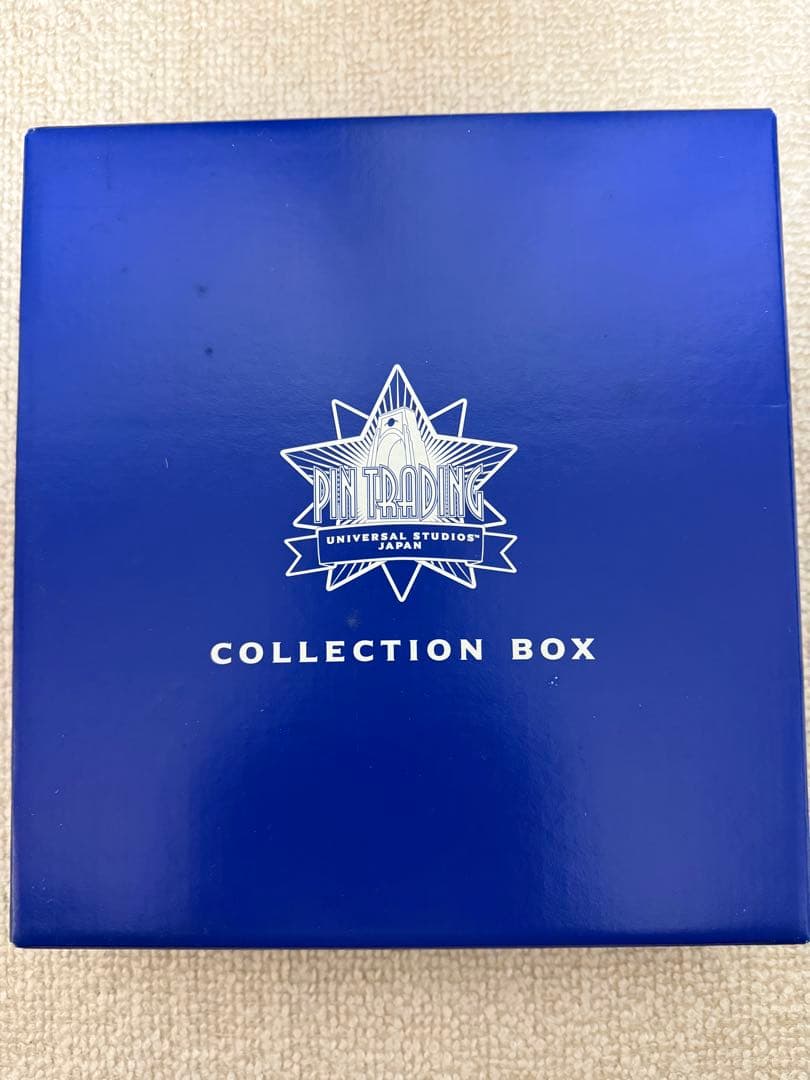 USJ 1周年コレクションBOXと非売品ピンバッチ19種、スヌーピーは色違い2種