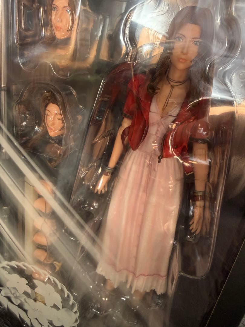 FINAL FANTASY VII PLAY ARTS 改 エアリス＆ティファ