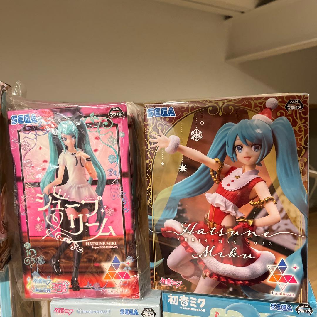 特撮 Hatsune Miku& cinnamon roll Sanrio Set