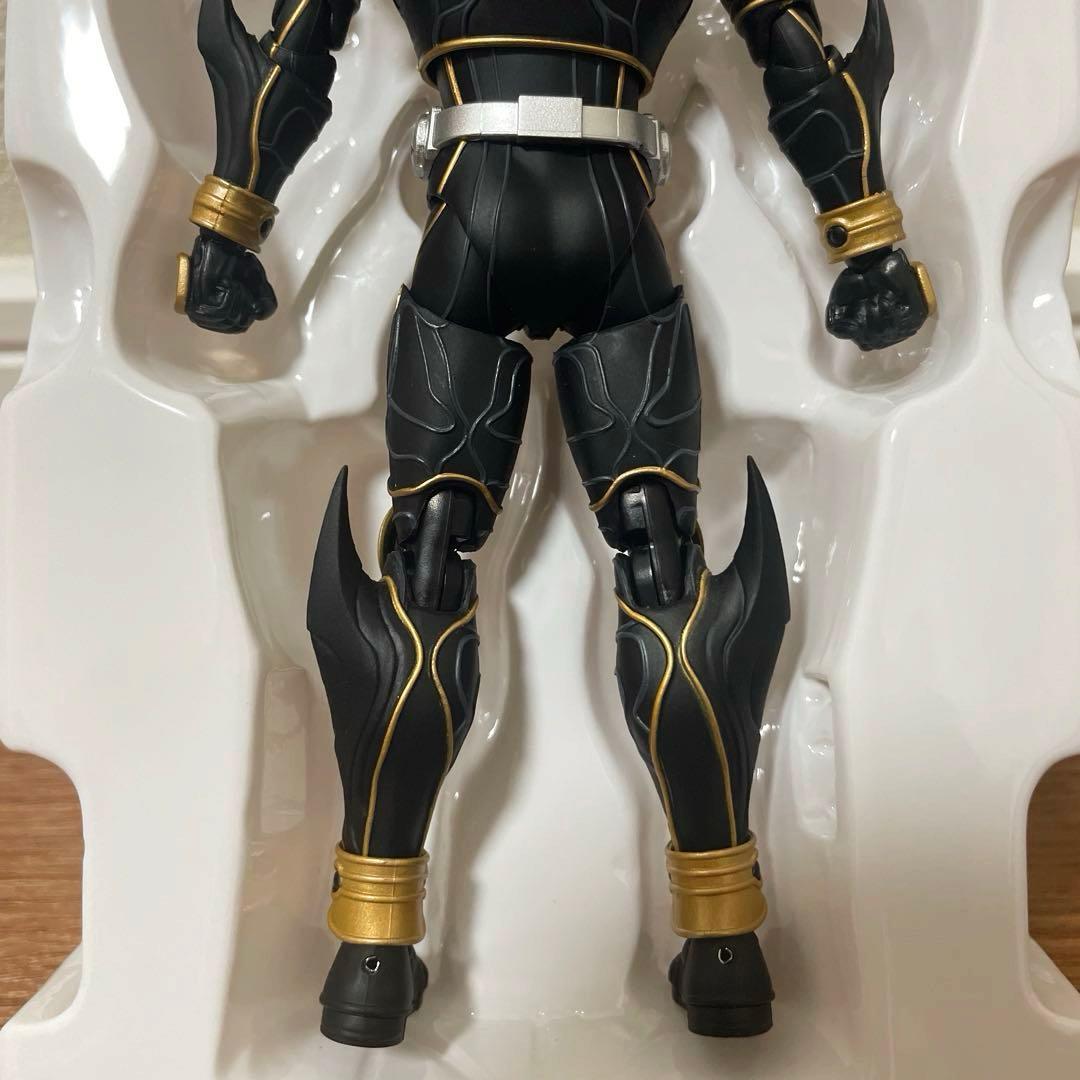 美品 s.h.figuarts仮面ライダークウガ　アルティメットフォーム　真骨頂