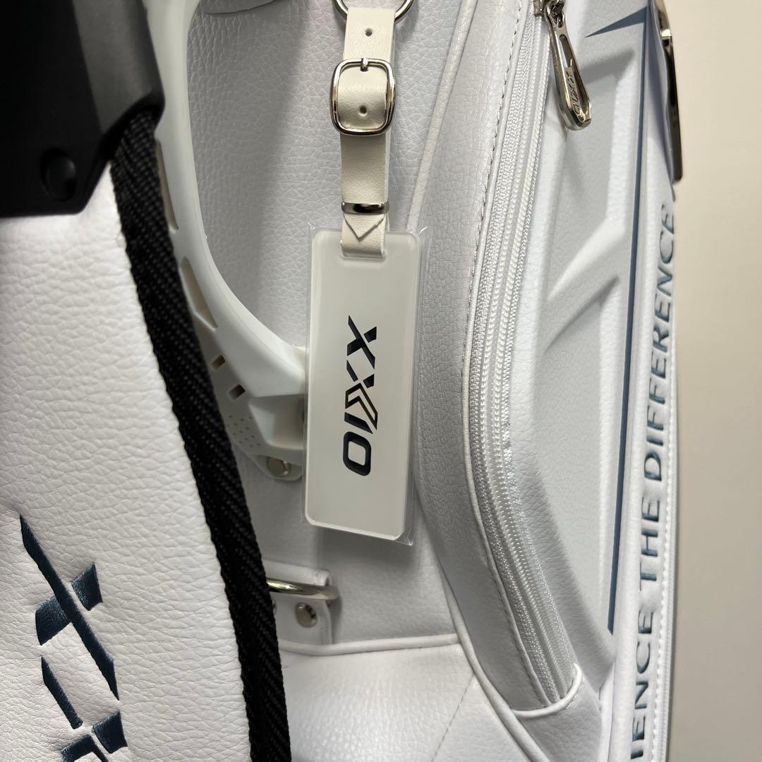 【新品】 ゼクシオ キャディバッグ 2025モデル プロレプリカ ホワイト