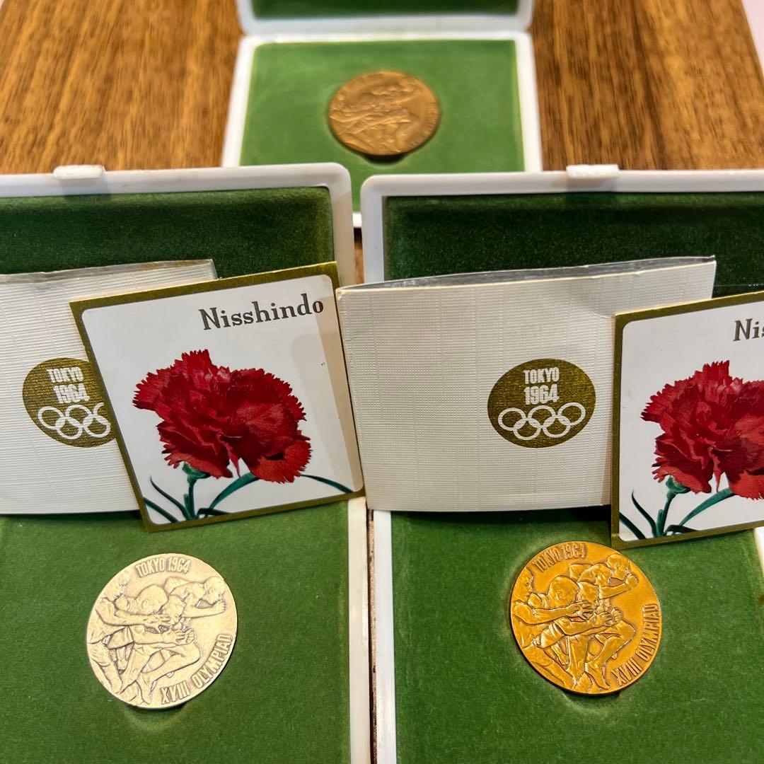 1964年東京オリンピック大会記念メダル　銀色メダル　純銀　silver 記念品