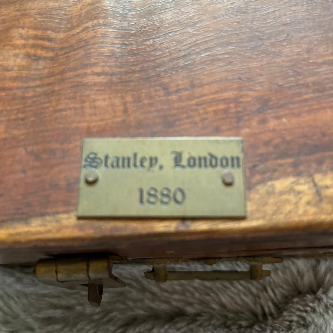 さらにさらにお値下げしました。何かの機器　航海用のような感じです。