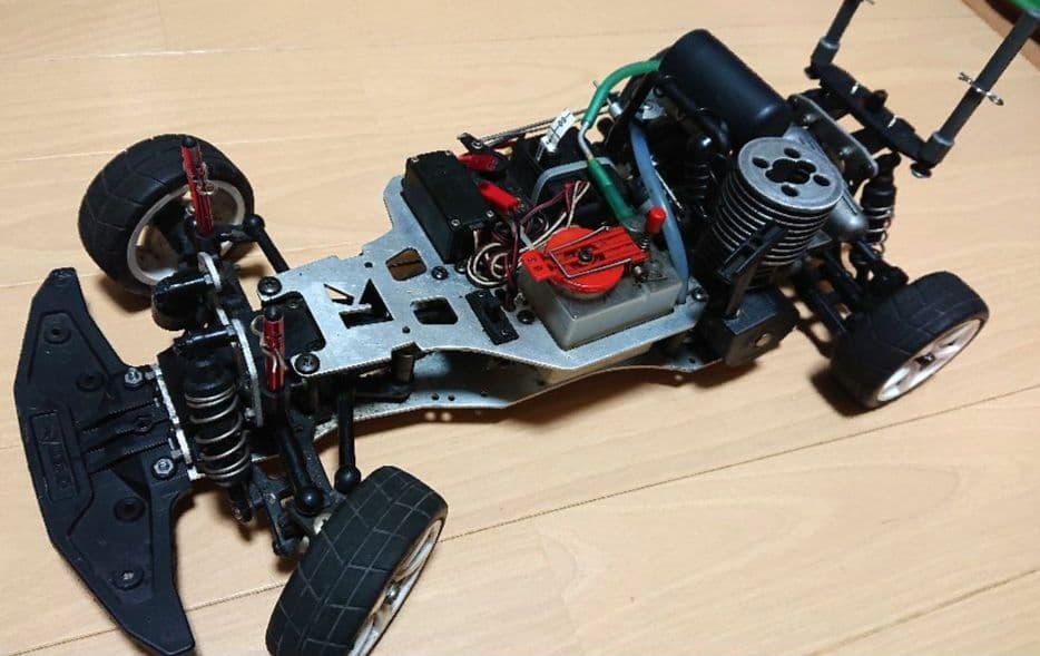 ラジコン エンジンカー Audi