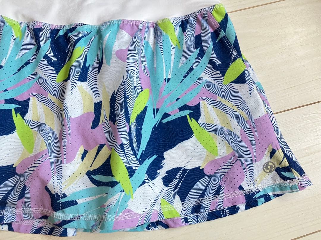 Lijaリージャ＊リーフ柄のフレアーシルエットが綺麗なスコートS