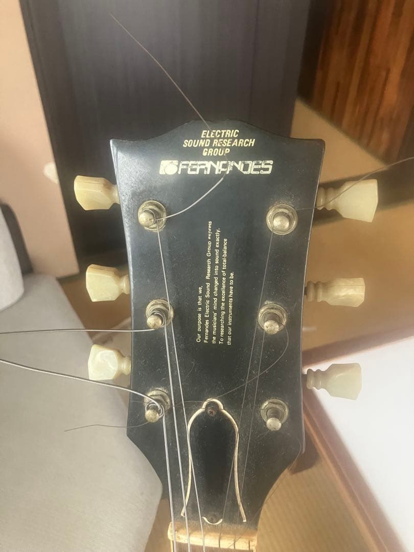 M*g様 Fernandes エレキギター　品番不明