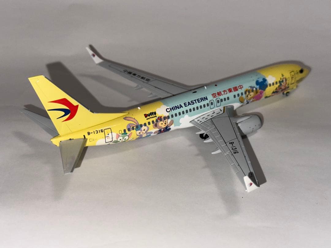 中国東方航空 B738 1/200