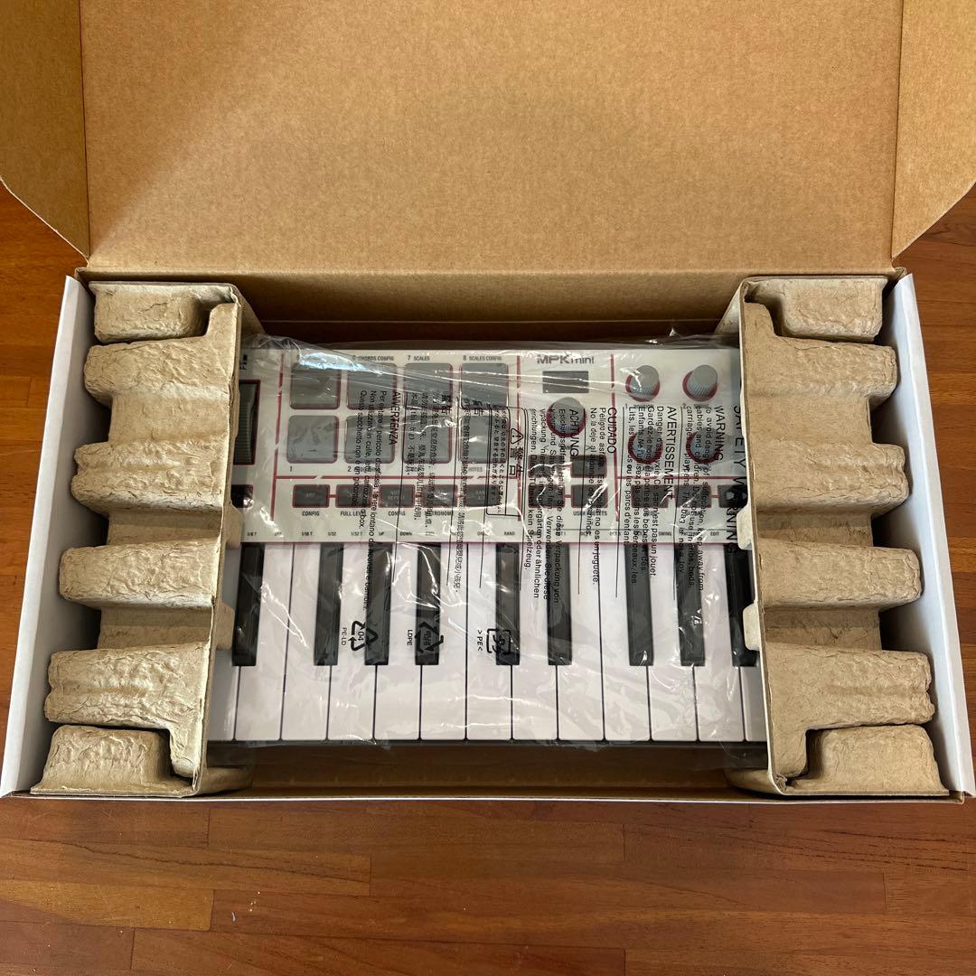 MPK Mini IV Grey MIDIキーボード