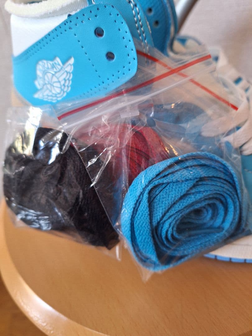 Off-White × Nike Air Jordan 1 UNC