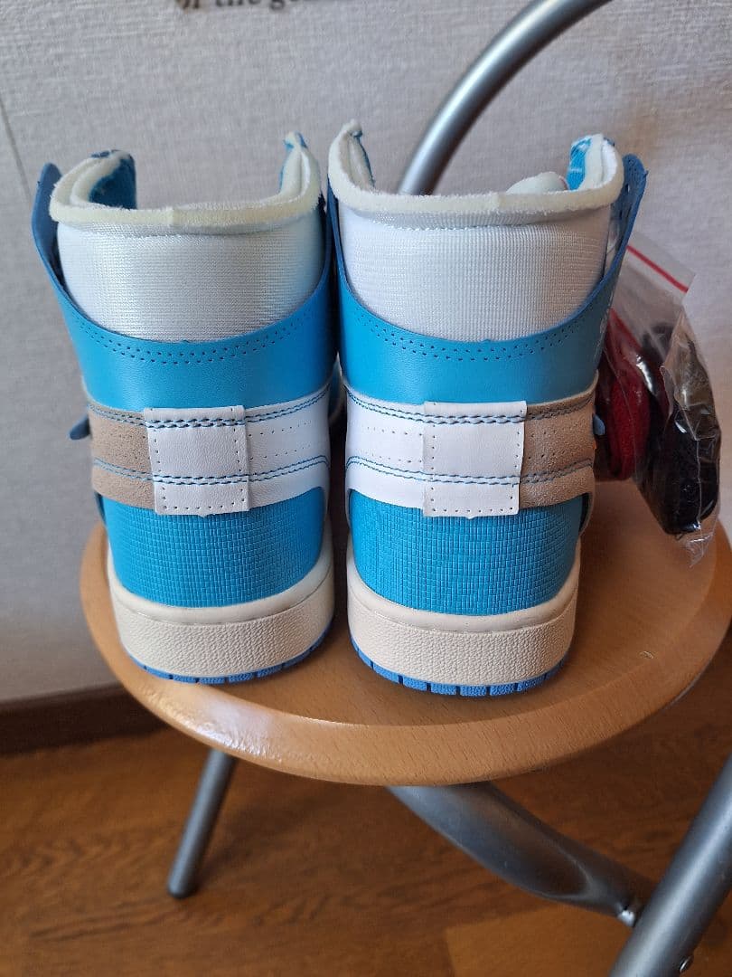 Off-White × Nike Air Jordan 1 UNC