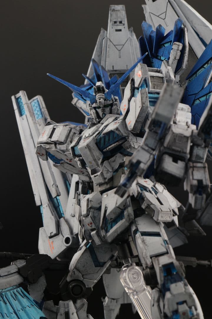 RGユニコーンガンダムペルフェクティビリティ　塗装済み　完成品