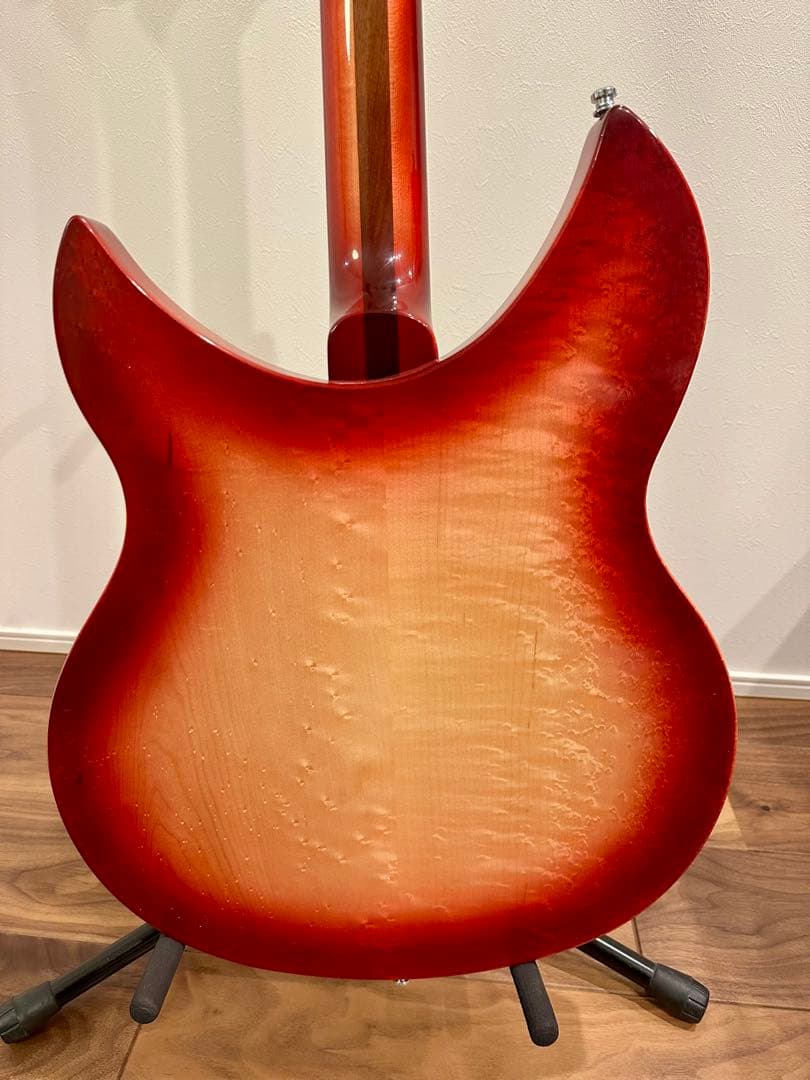 Rickenbacker <リッケンバッカー> 330 Firglo