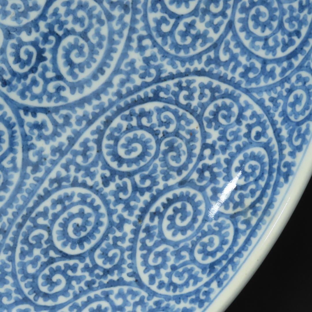 ⭕395 古伊万里写し 染付 全蛸唐草文 大皿 無傷 直径43cm 飾り皿盛り皿