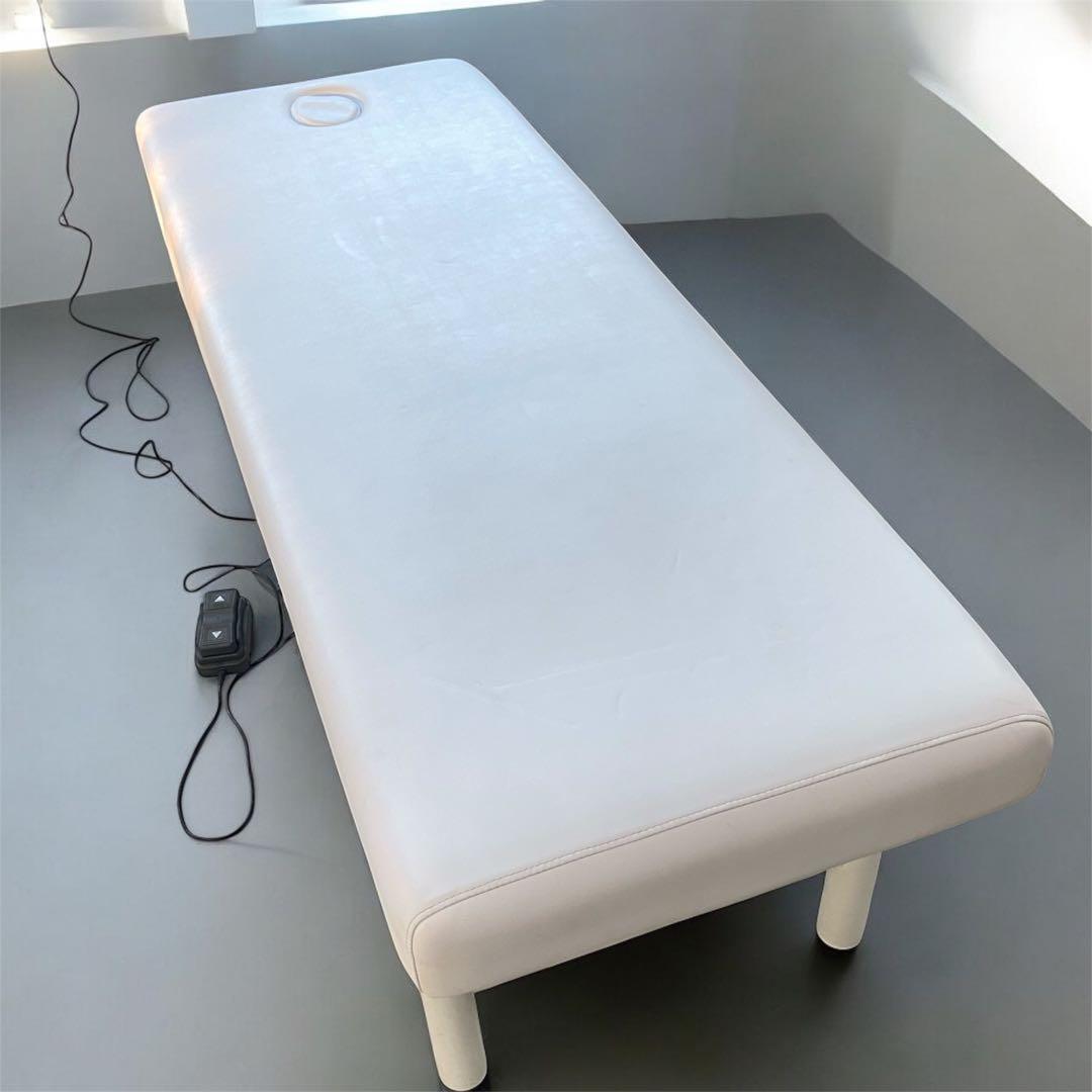 電動昇降ベッド　マッサージベッド サロン　ホワイト