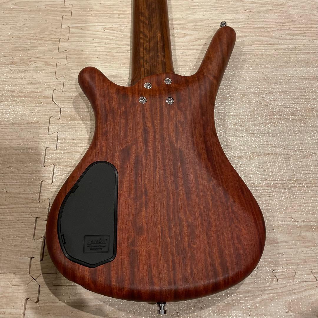Warwick Corvette Standardドイツ製6弦ベース ボルトオン