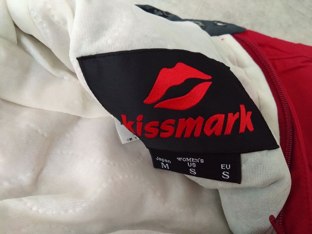 キスマーク 上下ウエア