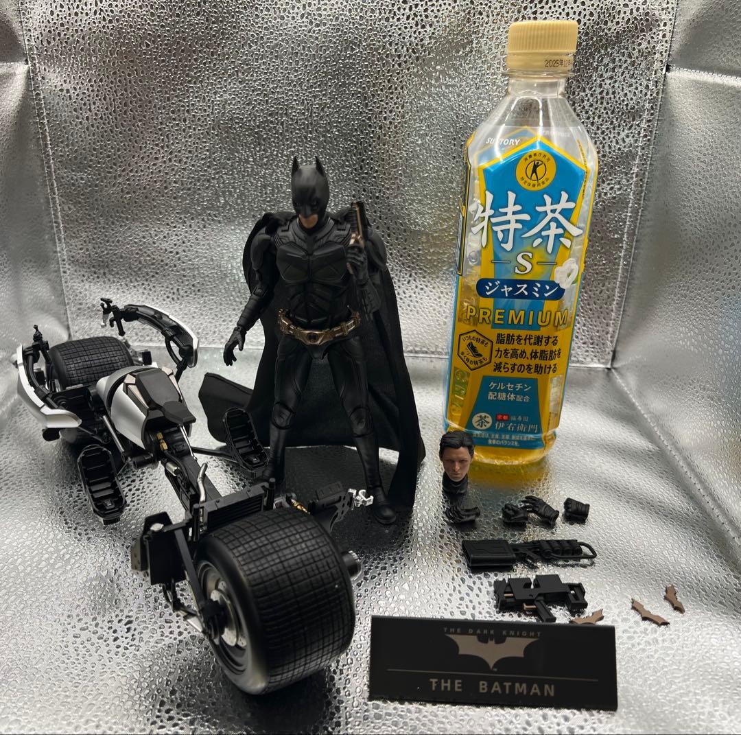 1/12 バットモービル とバットマンフィギュアキットの完成品(LED電飾)