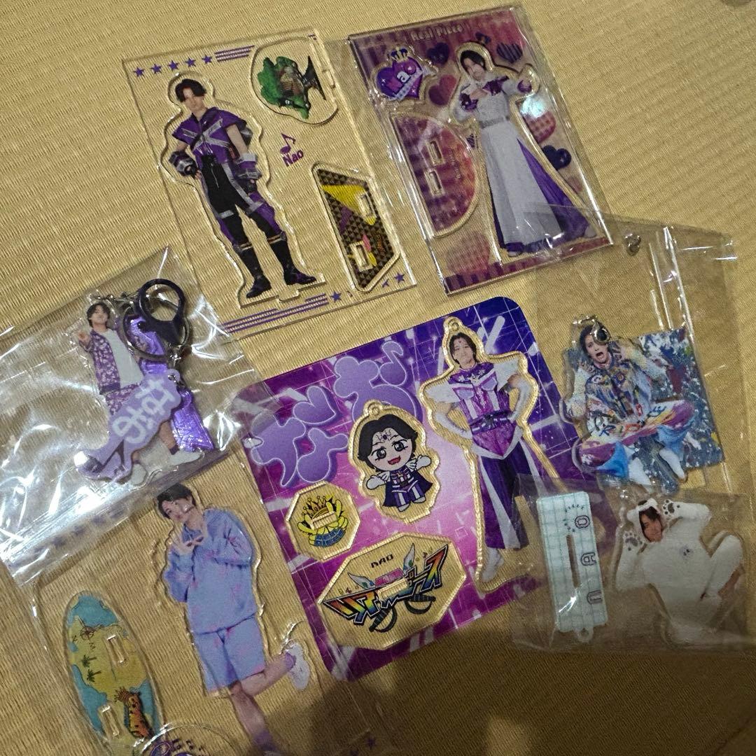 リアルピースなお　アクリルスタンドセット