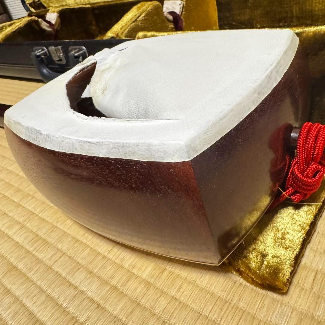 三味線　中棹　東さわり　紅木　1本溝　糸まき　素六　破れ有り　ハードケース付き
