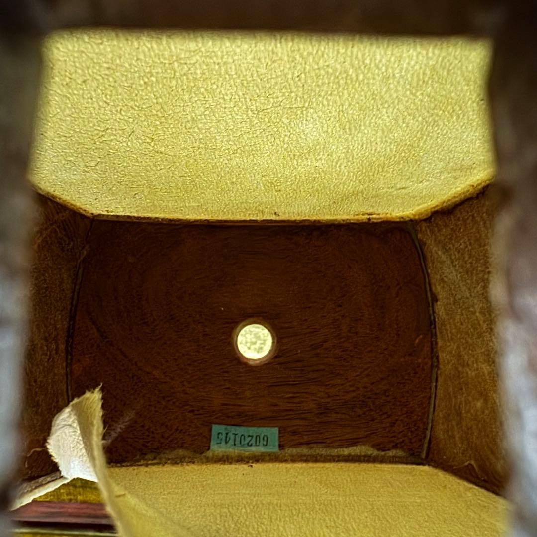 三味線　中棹　東さわり　紅木　1本溝　糸まき　素六　破れ有り　ハードケース付き