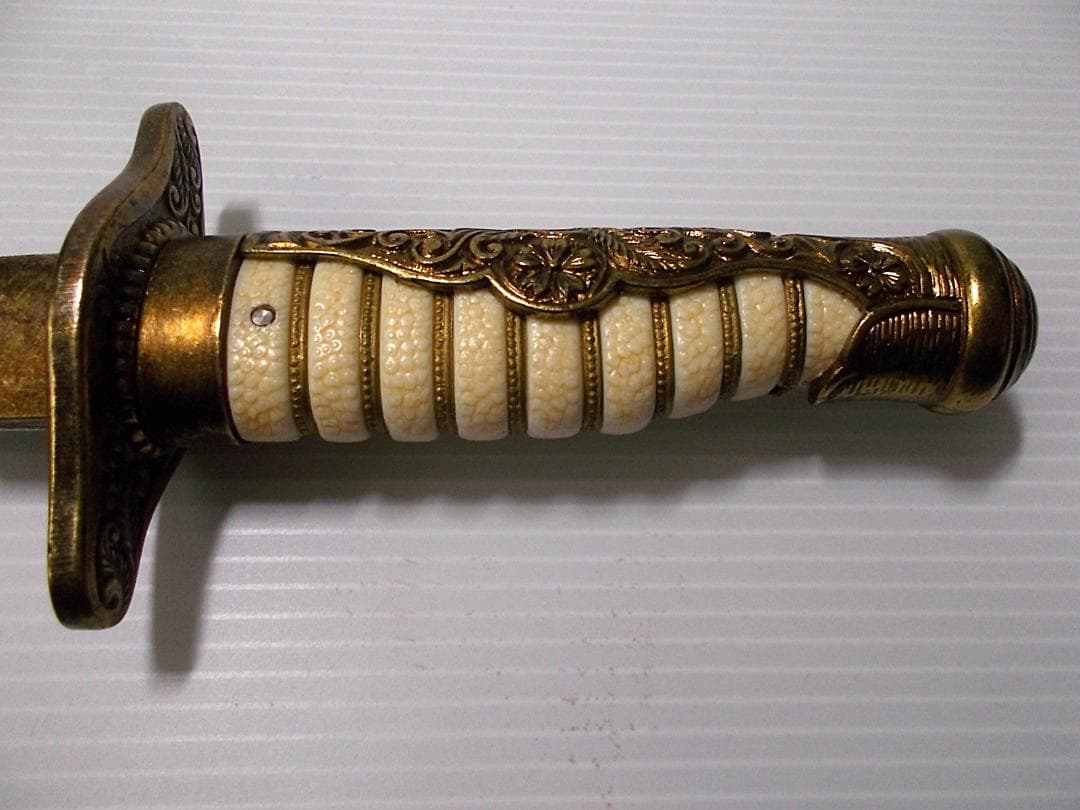 短剣 軍刀 模造刀 樋有刀身 レプリカ 送料込み