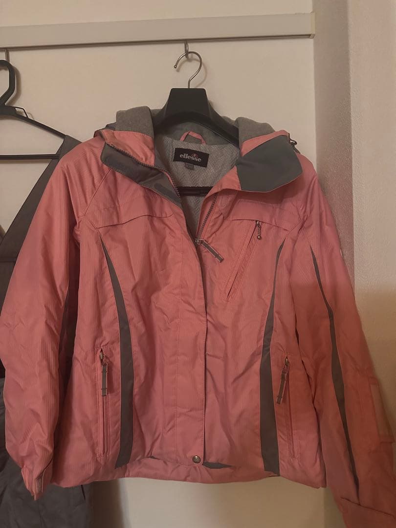 スキーウェアレディース用Lサイズ 上下　 Ellesse