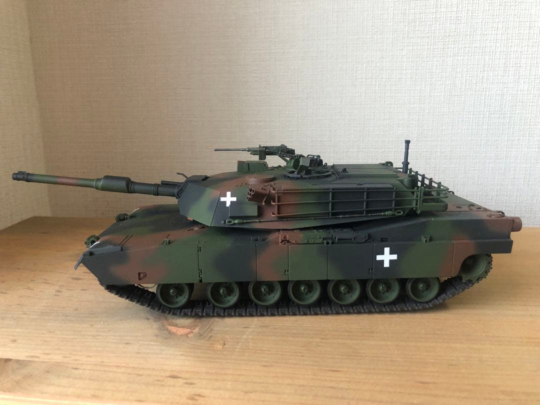 軍　M1A1 戦車　プラモデル