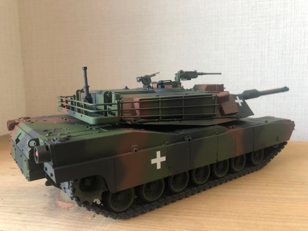 軍　M1A1 戦車　プラモデル
