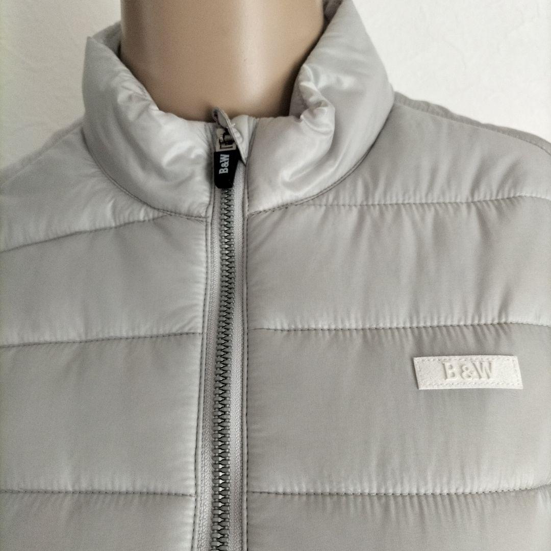 一度使用のみブラック&ホワイトグレー ダウンジャケット