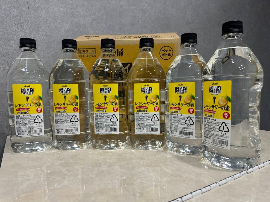 Hアサヒ「樽ハイ倶楽部レモンサワ一の素 1800ml」の12本セット