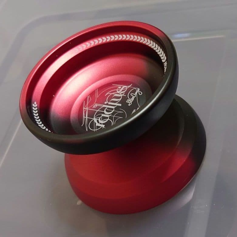 【ヨーヨー】ラディウス(黒•赤)：C3yoyo/57M
