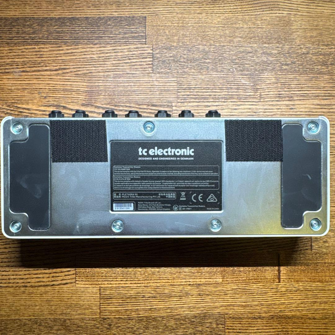 PLETHORA X5 箱あり 液晶フィルムそのまま