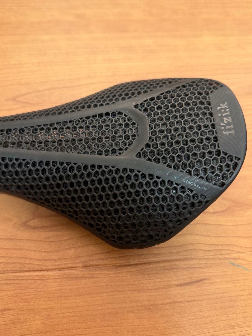 fi'zi:k ( フィジーク ) ARGO VENTO R1 ADAPTIVE