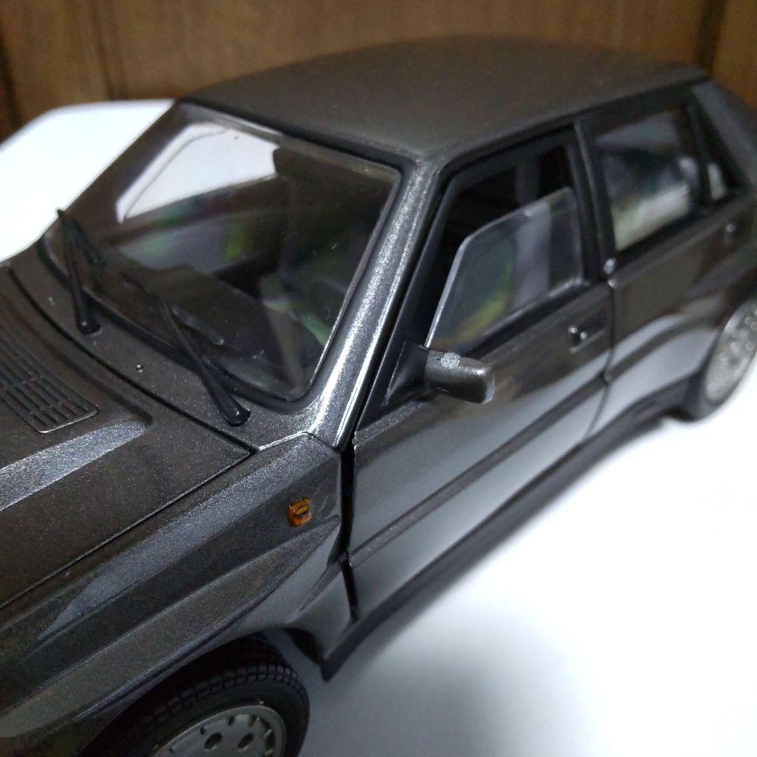 ランチア デルタ HF インテグラーレ 16V グリジオクォーツ サンスター