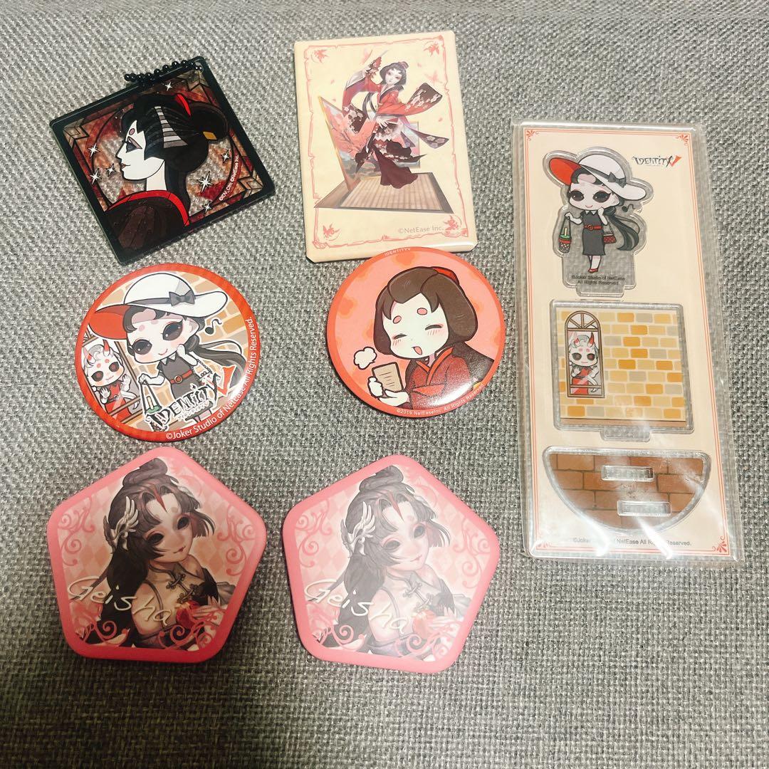 第五人格　美智子　缶バッジ　アクリルスタンド　キーホルダー　まとめ