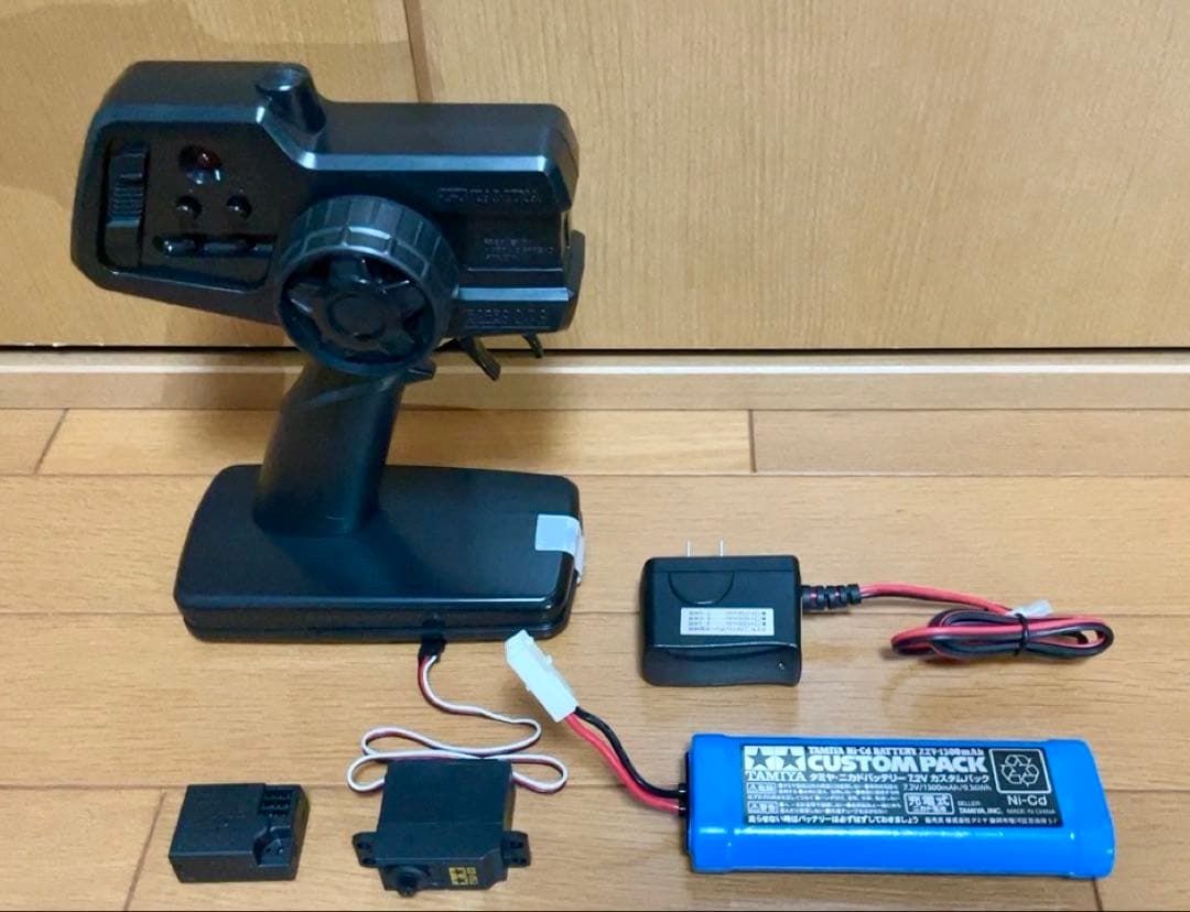 【TAMIYA】ファインスペック2.4G プロポ セット　サーボ　バッテリー付き