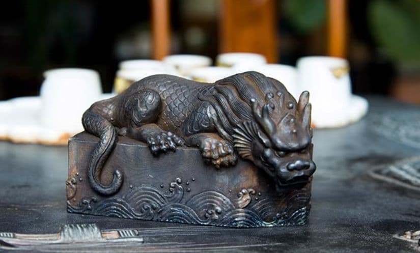 水を避ける獣カデ蝮 卓上 招財 茶寵 文机 文鎮 書道具 装飾品 工芸品 置物