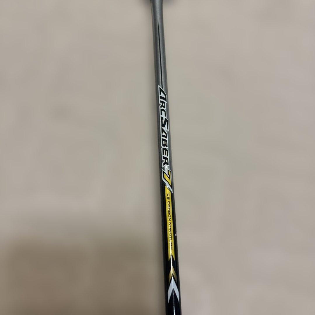 ヨネックスARC SABER 7 バドミントンラケット　お値下げ！！