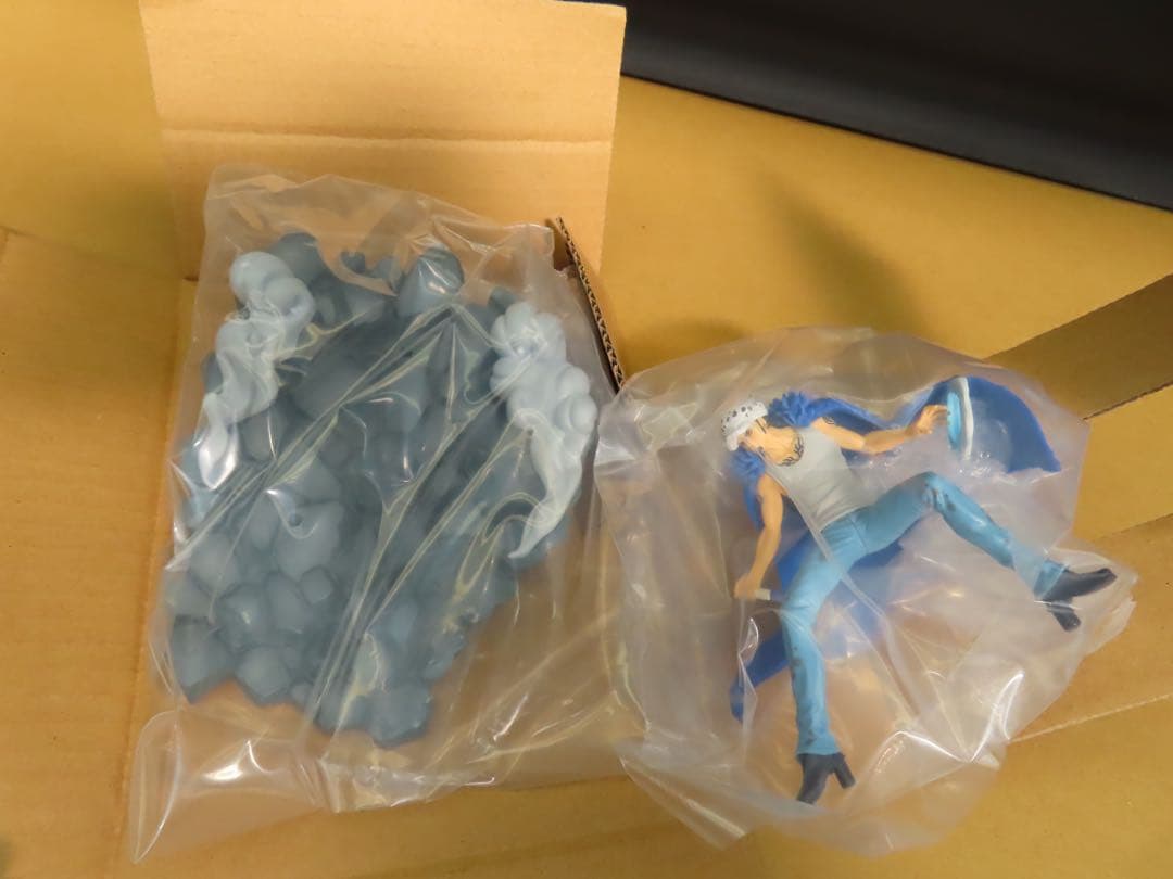 ワンピース 戦光絶景 トラファルガーロー フィギュア