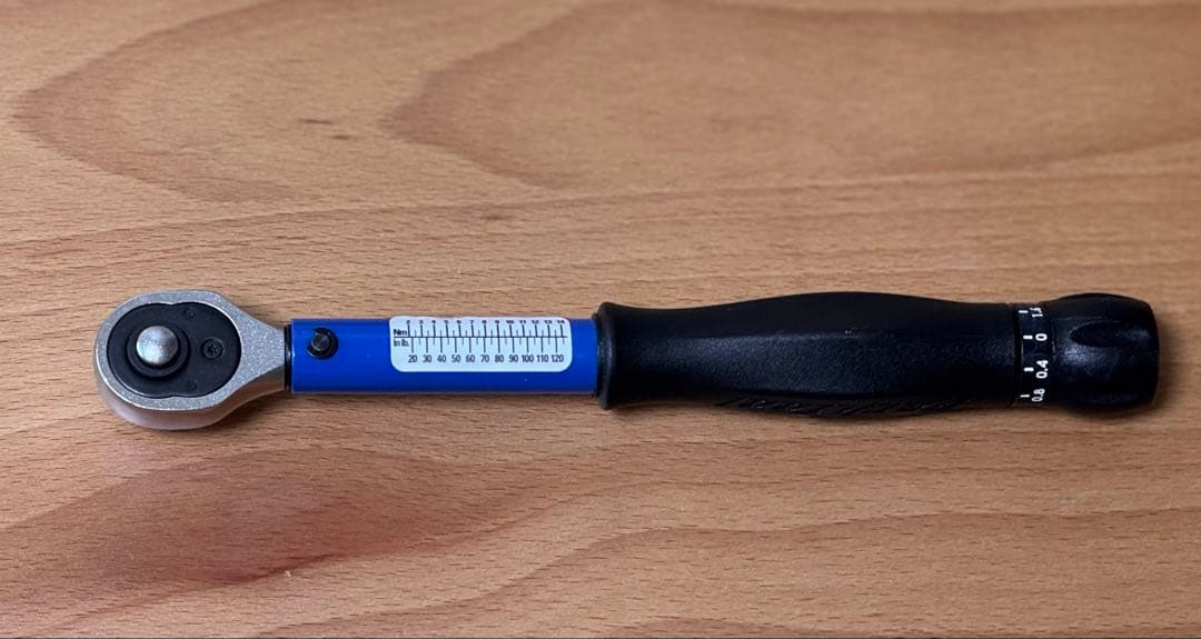 ラチェット式トルクレンチ 20-120 Nm