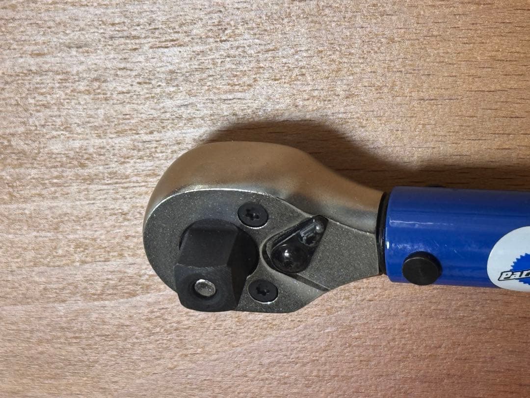 ラチェット式トルクレンチ 20-120 Nm