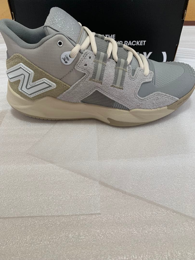 テニスシューズ　ニューバランス限定モデル　UCHCOCOH