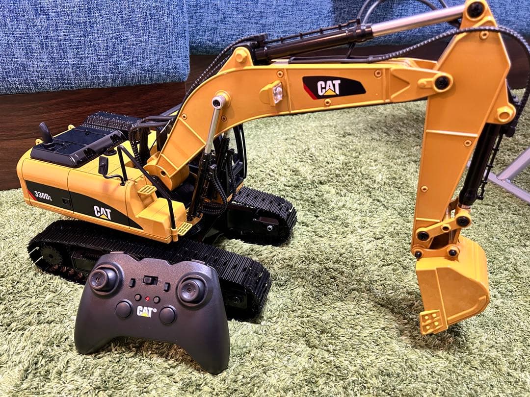 京商　1/20 Cat330D L Hydraulic Excavator