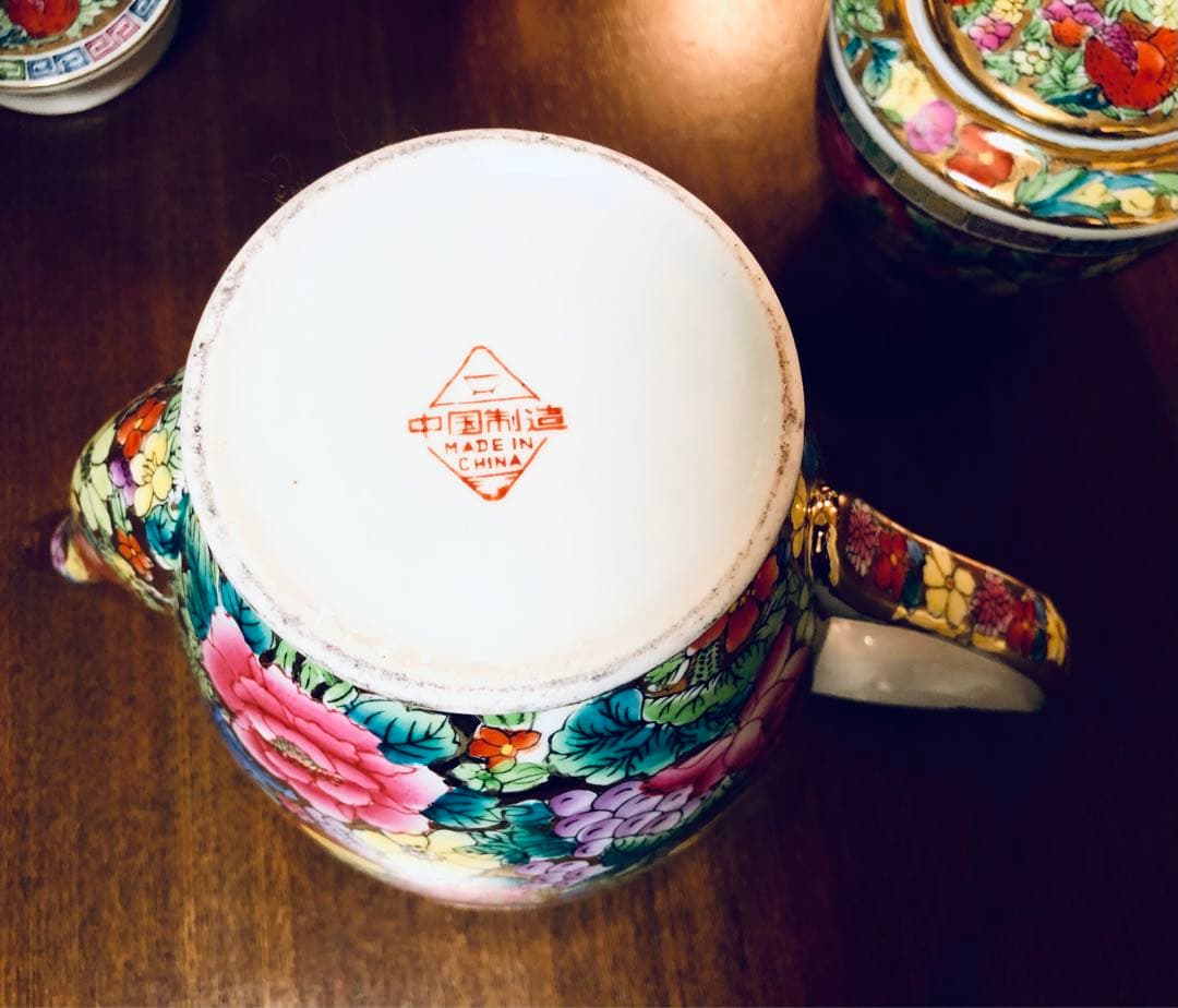 中国景徳鎮　 十錦手　金地粉彩万華不落地　ティーセット