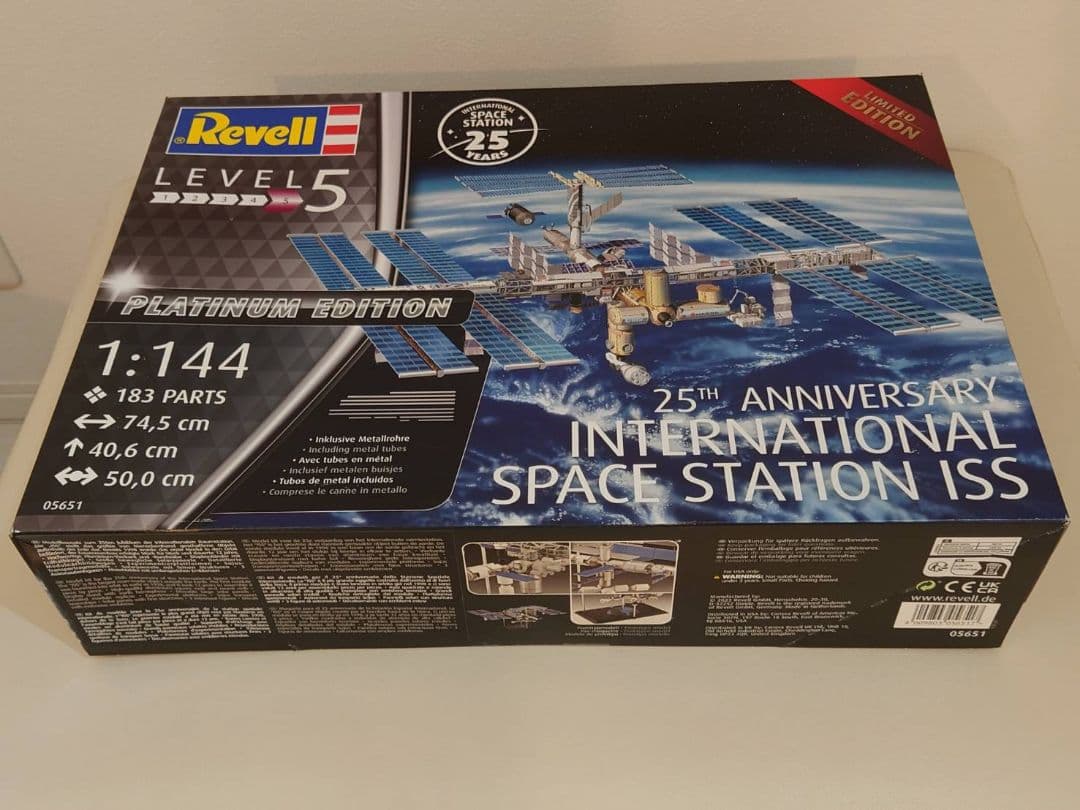 プラモデル　国際宇宙ステーション