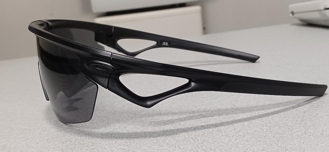 OAKLEY Sphaera（スフィエラ） 高校野球対応モデル