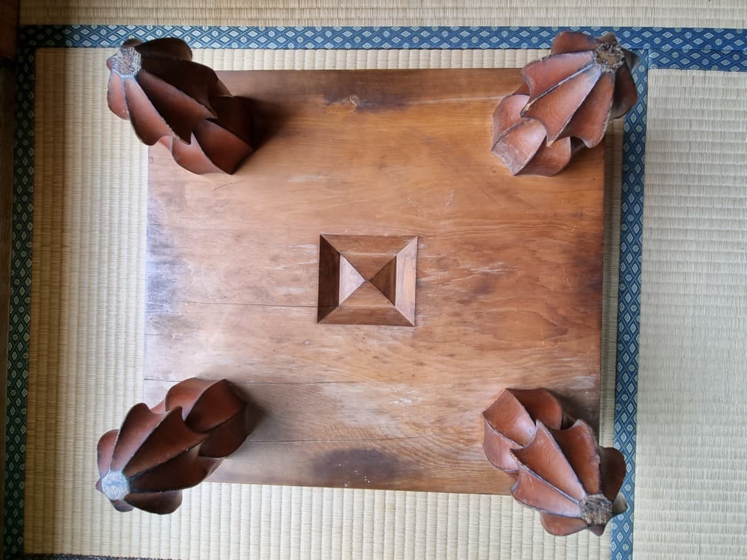 囲碁・碁盤＆碁石セット・最高級骨董品（日本産はまぐり・那智黒・榧素材）